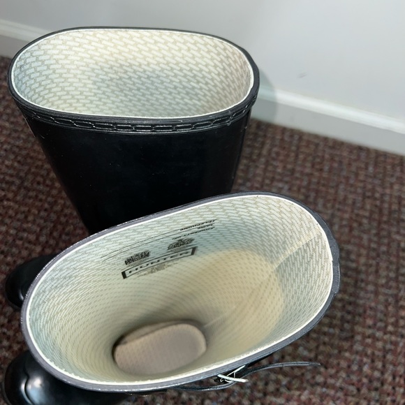 Hunter Rain Boots - Picture 7 of 9